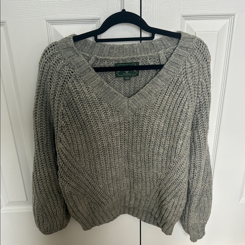 American Eagle Grey Chunky Knit V Neck Sweater